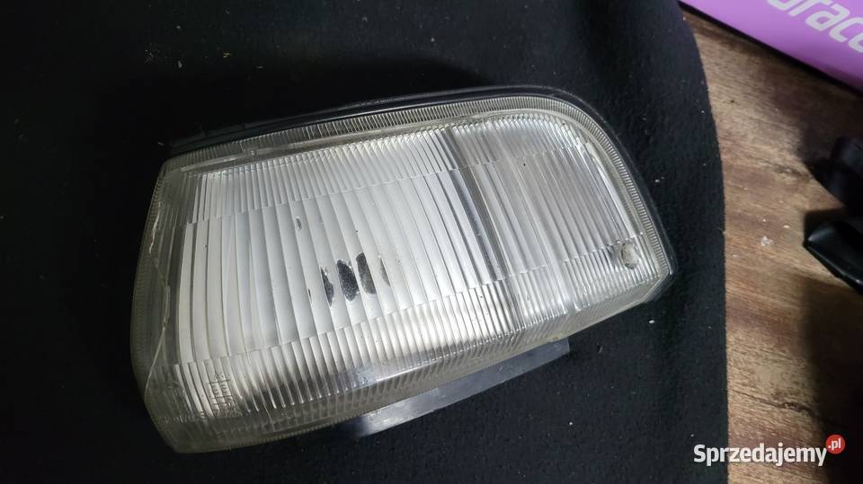 Lewa lampa pozycyjna Toyota Corolla E9 HBSD Tuszynek Majoracki