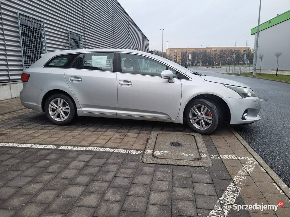 Toyota Avensis T27 20 diesel 2012 r salon Polska Chełm sprzedam