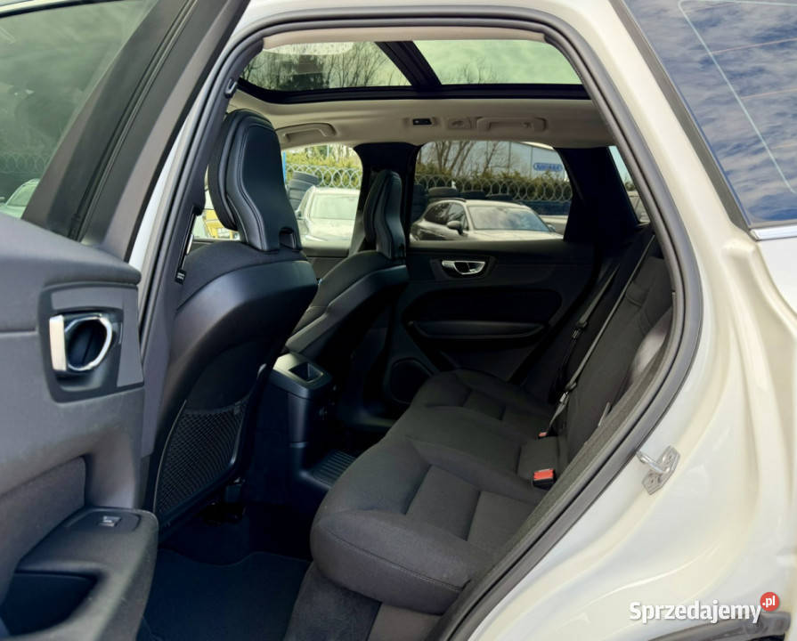 Volvo XC 60 T6AWDPluginGwarancja II 2017 napęd 4x4 Kamienna Góra