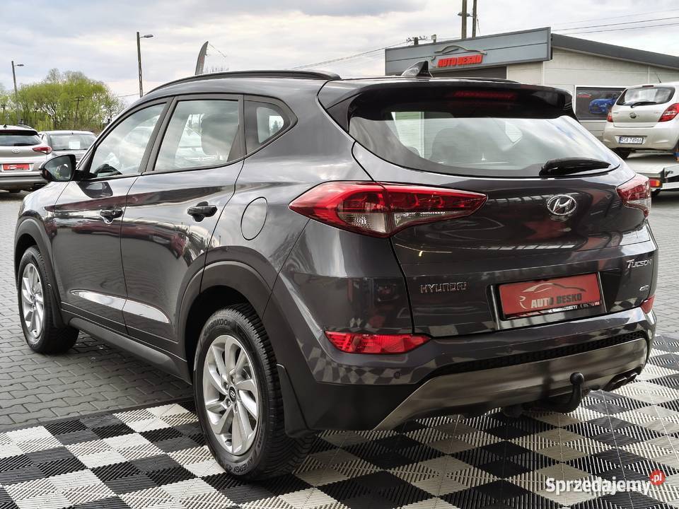 Hyundai Tucson Napęd 4x4 20 Diesel ładny Bogato Rok produkcji 2015 Zarszyn