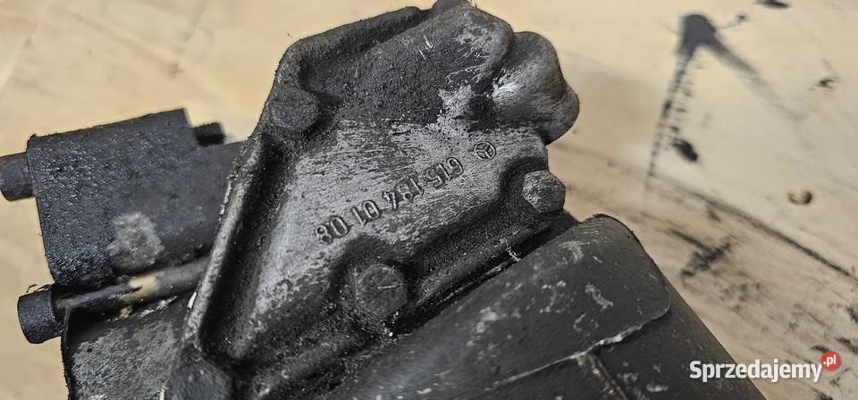 Podstawa filtra oleju mercedes w123 20d Zbąszyń