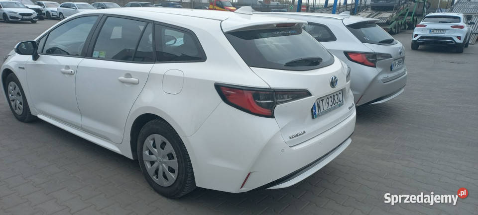Toyota Corolla Rezerwacja ECVT 18 Hybryda FV23 1798cm3 Corolla Gdańsk