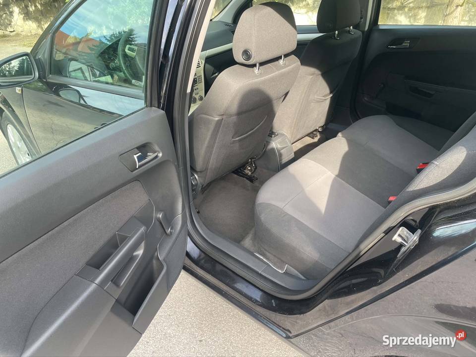Opel astra h kombi 19 d