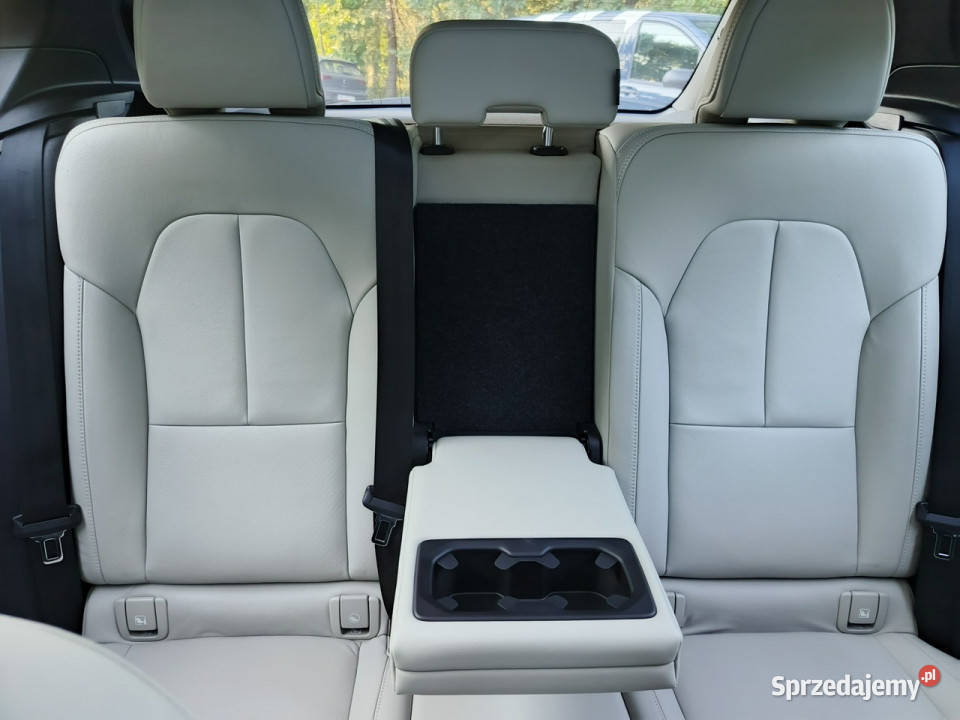 Volvo XC 40 2018r wersja Inscription 4x4 190 czujnik zmierzchu Warszawa