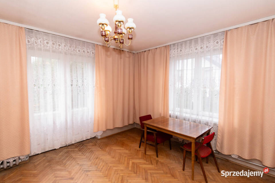 Dom 1378m2 działki 2273m2 Ćmielów 2532zł/m2