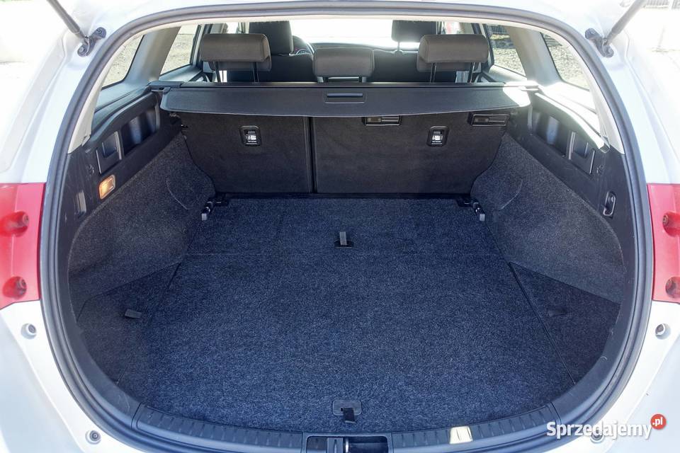 Toyota Auris 14D4D 90 1właściciel srebrny Buczkowice sprzedam