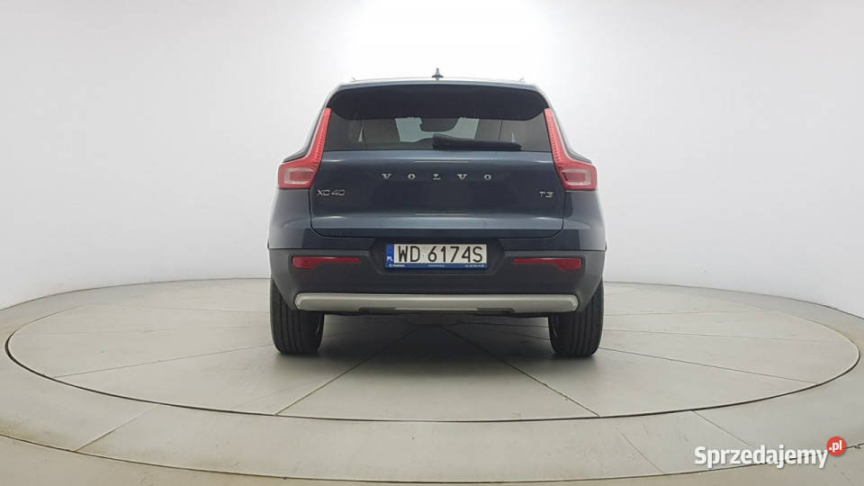 Volvo XC 40 T3 Momentum Pro Z Polskiego Salonu Volvo Warszawa