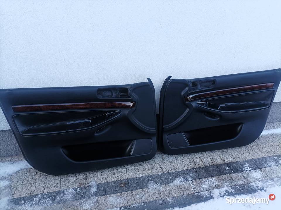 Boczek drzwi prawy przód pasażera drewno Audi a4 Radom