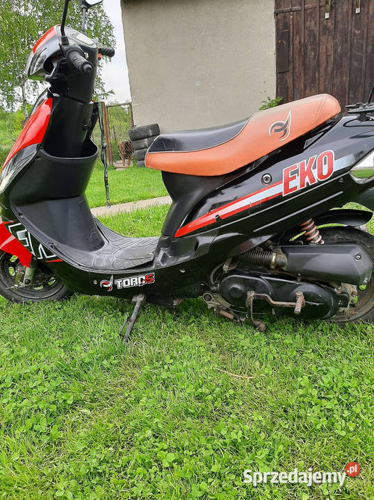 Skuter Toros F16 czterosuwowy