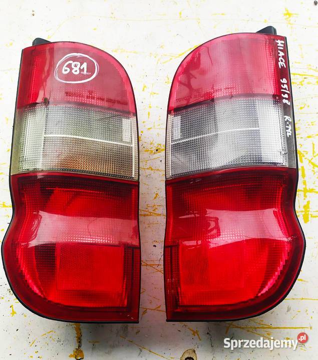 TOYOTA HIACE 1995 1996 1998 LAMPA TYŁ PRAWA LEWA Wrocław