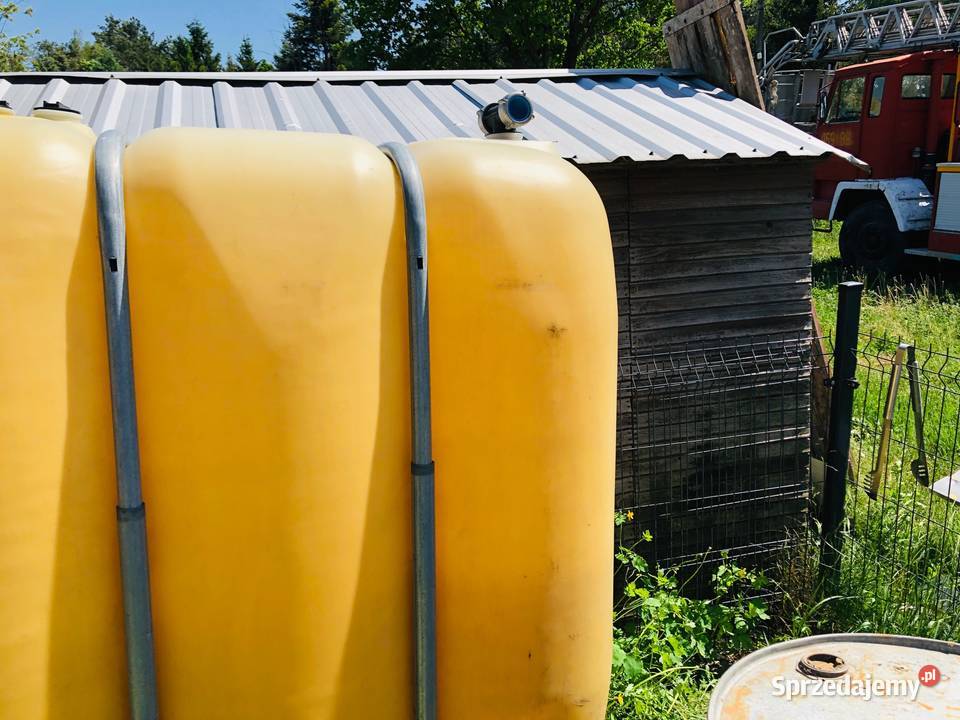 Zbiorniki na olej opałowy wodę 1600 L Justynów sprzedam