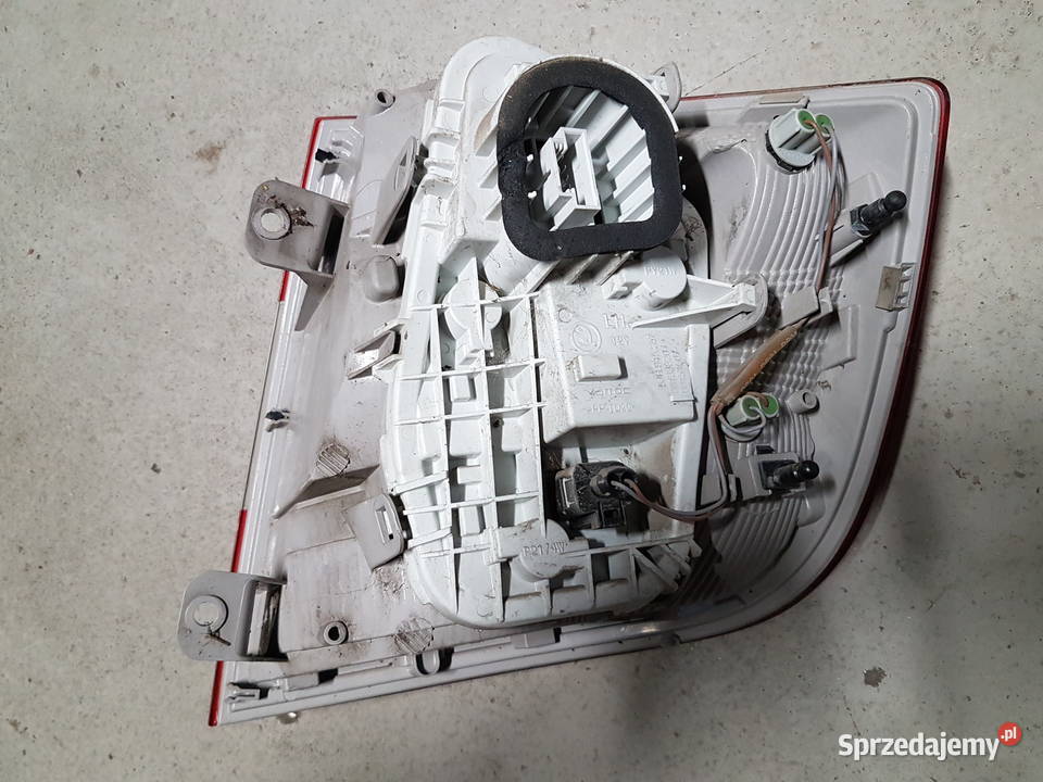 SKODA RAPID 5JH LAMPA TYLNA LEWA WKLAD LEWY Lampy tylne Turek