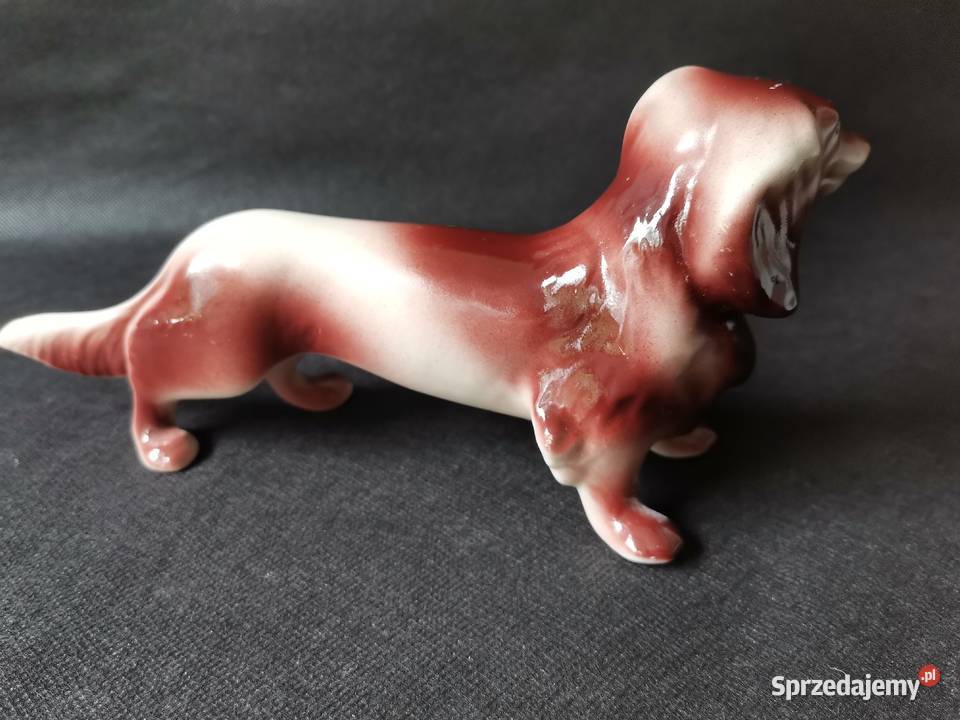 Stara figurka porcelanowa Pies porcelana Jan Katowice
