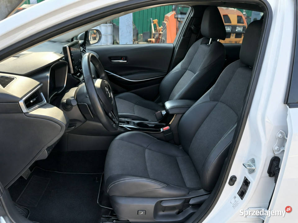 Toyota Corolla 22 Salon Polska 20 HYBRID 1wł podgrzewane fotele podlaskie