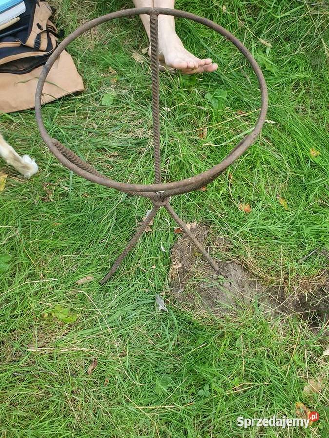 Stojak stelaż trójnóg żeliwny okrągły na kwiaty Antyki mazowieckie Warszawa