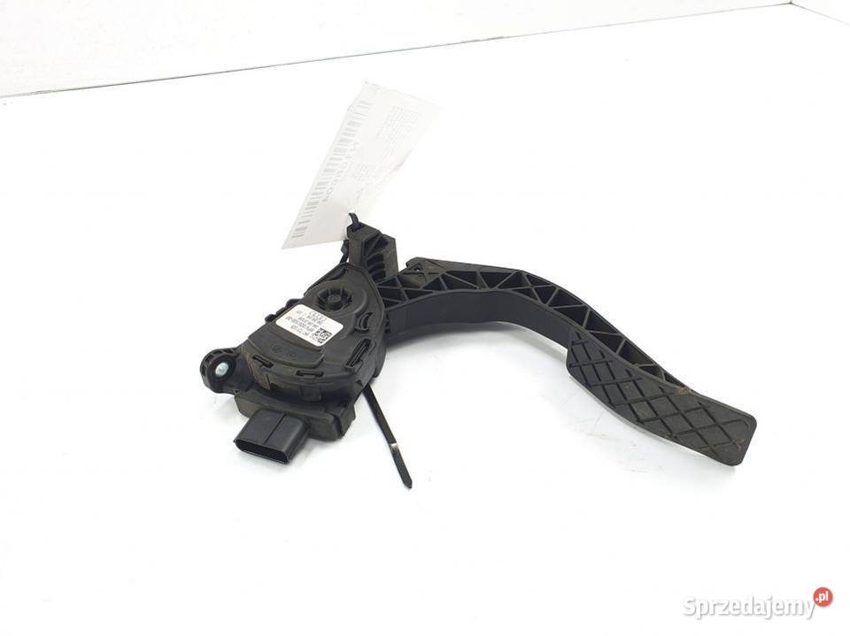 PEDAŁ AUDI A4 B8 8K1721523 osobowe Pozostałe Lipno