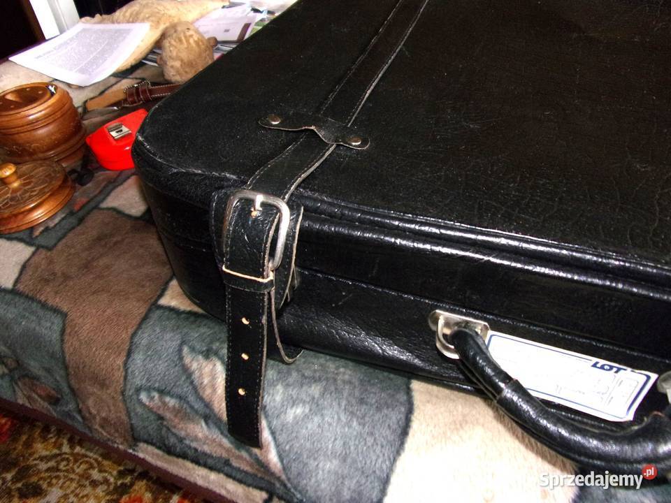 Sprzedam dużą czarną walizkę ze świńskiej skóry Torby, plecaki i walizki małopolskie