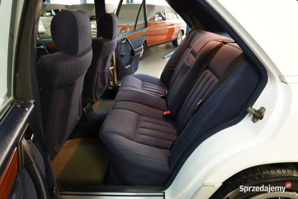 MercedesBenz W124 200E zadbana zdrowa limuzyna W124 Samochody osobowe łódzkie Zgierz