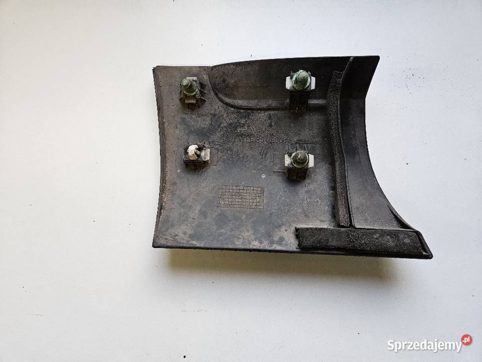 VW TOUAREG I 7L LISTWA BŁOTNIKA PRAWA PRZÓD osobowe Międzychód