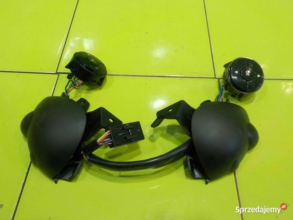 SMART FORFOUR II 16r przelaczniki kierownicy sprzedam