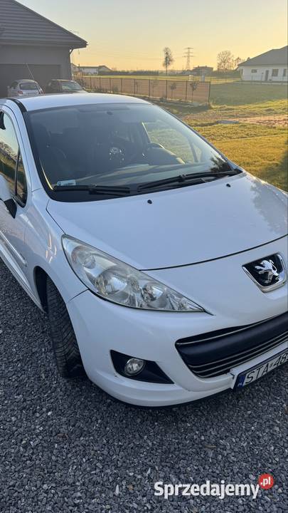 Peugeot 207 16 hdi 90 2010 wersja 99g biały 5 nieuszkodzony śląskie Żory