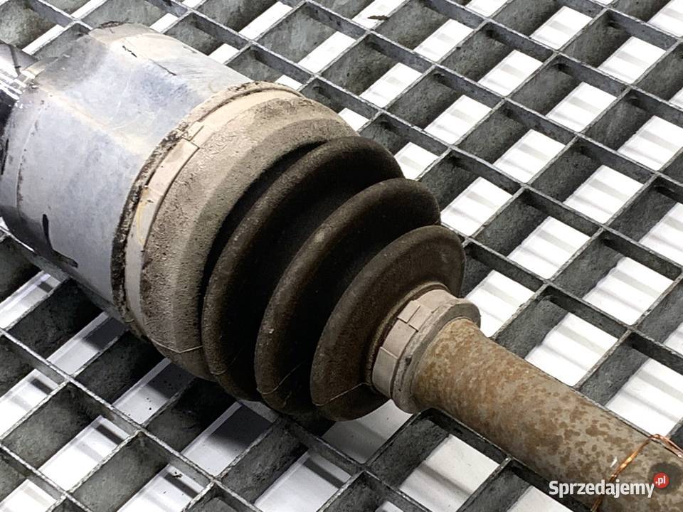 PÓŁOŚ LEWY PRZÓD MITSUBISHI OUTLANDER III 20 150 sprzedam