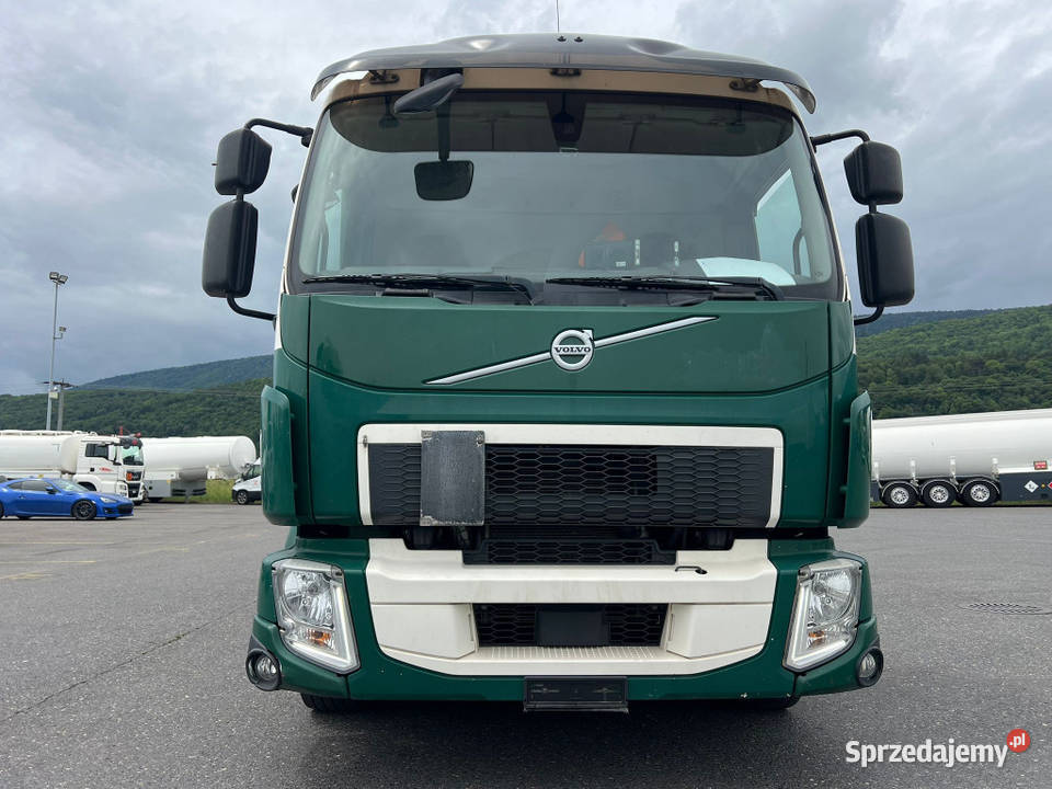 Ciezarowy podloga skrzynia z winda Adr Volvo Fl 41256km Warszawa