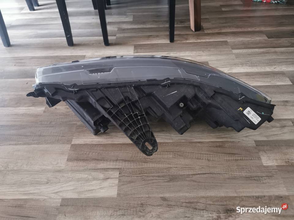 LAMPA PRAWA FULL LED FORD MUSTANG MACHE Pielgrzymka