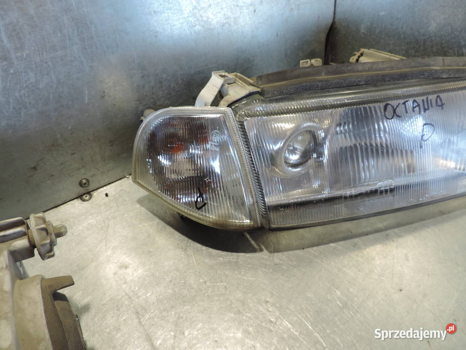 LAMPA PRAWY PRZÓD SKODA OCTAVIA I małopolskie Nowy Sącz