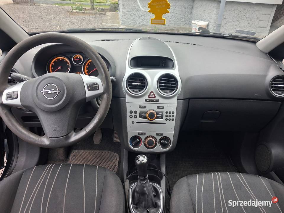 Opel corsa D Piasek
