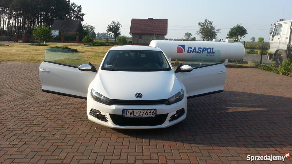 Volkswagen Scirocco biały Mochy