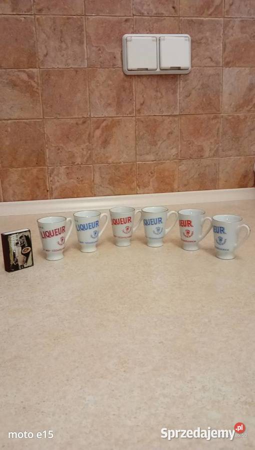 kieliszki porcelanowe do likieru Becher Warszawa