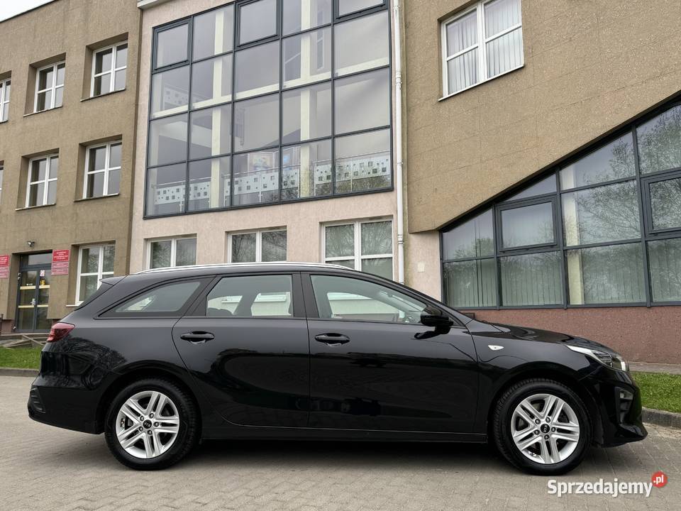 Kia Ceed 14 benzyna radar kamera grzane fotele i aluminiowe felgi Elbląg
