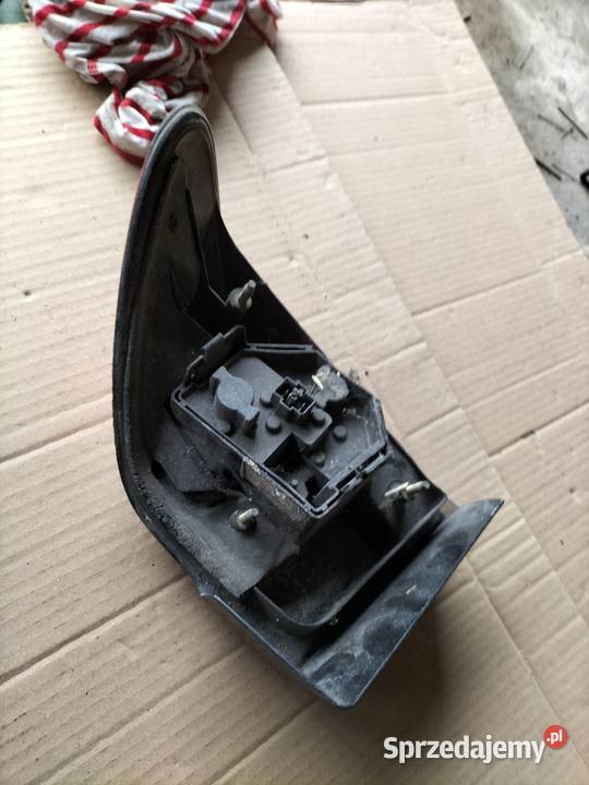 SAAB 900 LAMPA TYŁ TYLNA LEWA
