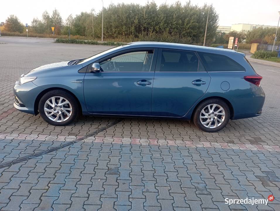 Toyota Auris 18 hybrid lubelskie