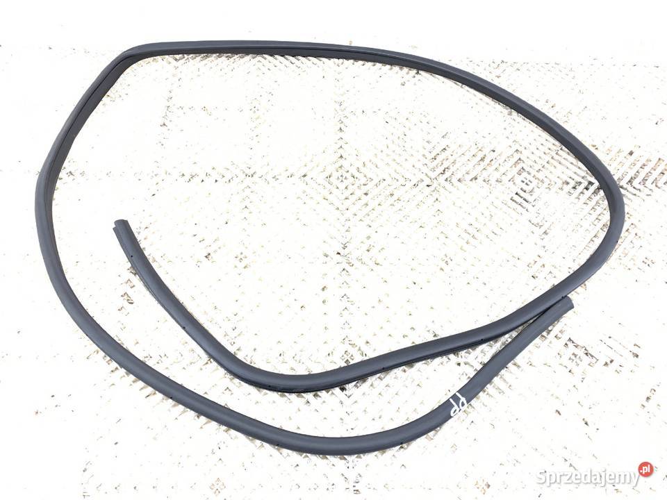 USZCZELKA DRZWI PRZÓD PRAWA NISSAN QASHQAI J11