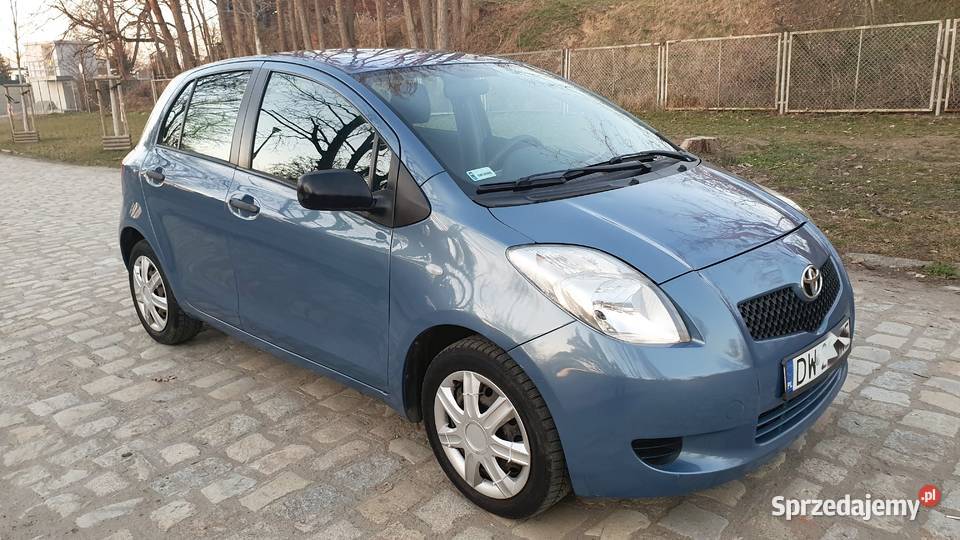 Toyota Yaris 2008r 13 benzyna 87 salonowy Wrocław