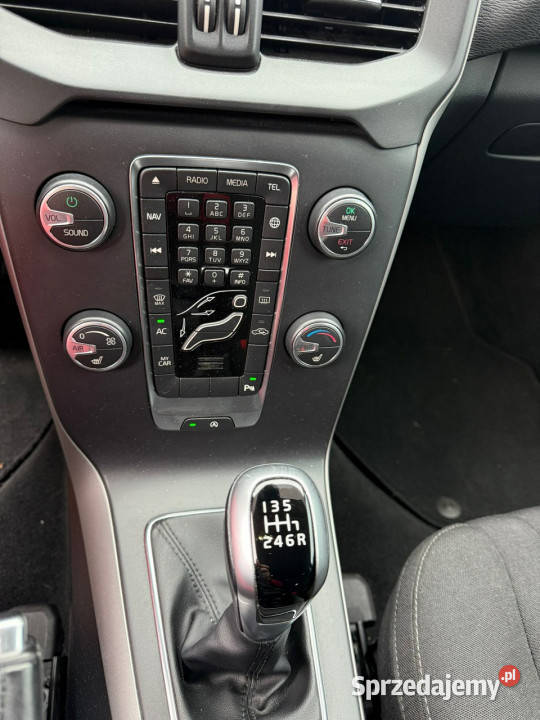 Volvo V40 T2 122 Bogata Navi 2 KLUCZE Gwarancja Przeźmierowo