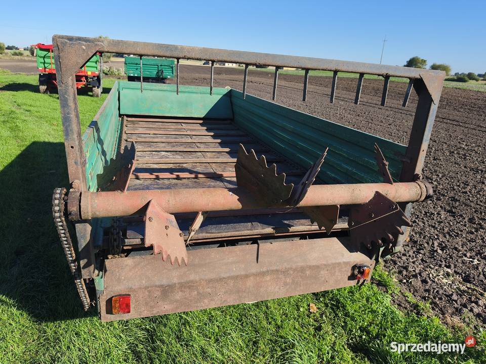 Rozrzutnik obornika dwuosiowy nieuszkodzony Czerniczyn