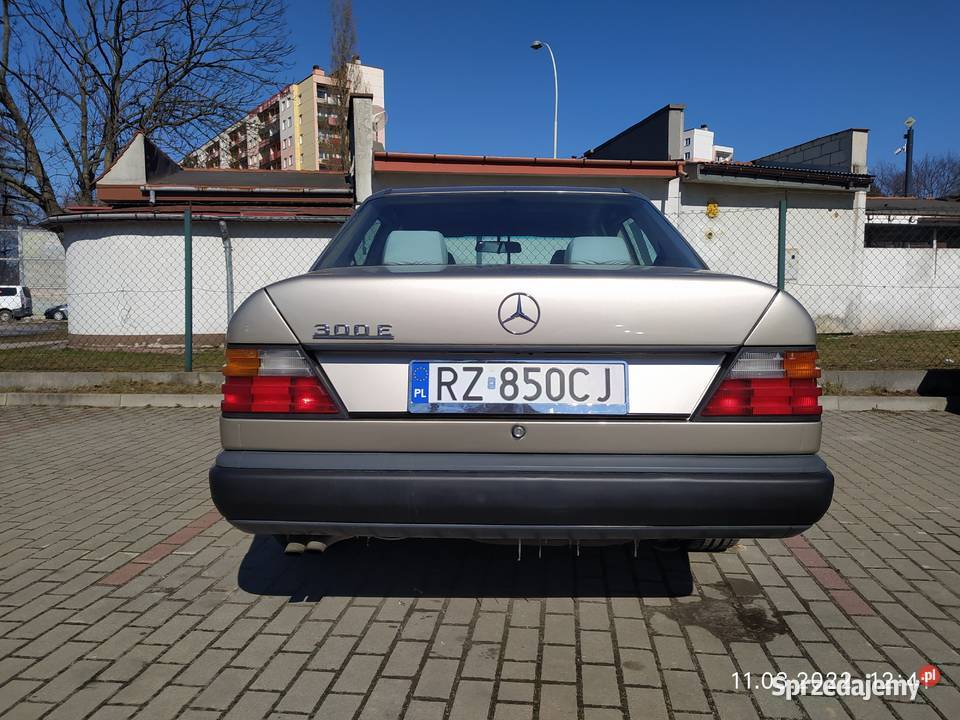 Mercedes w124 30 benzyna automat bez rdzy piękny 3000cm3 podkarpackie Rzeszów