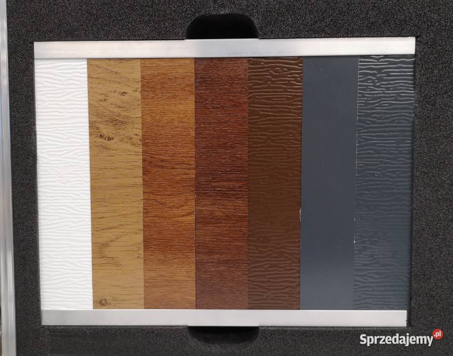 Brama na PILOTA Orzech 3000x2125 garażowa ocynk