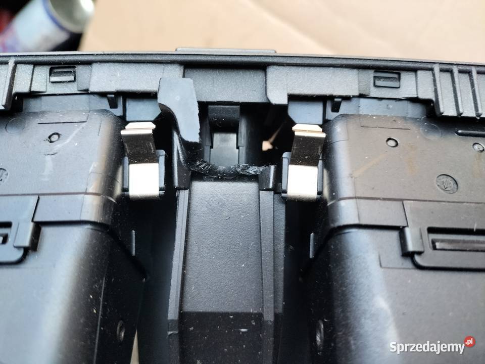 FORD FOCUS C MK1 RAMKA RADIA ŚRODKOWA KRATKA Kamień-Kolonia