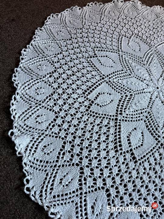 obrus okrągły szydełkowy rękodzieło biały śląskie Zabrze
