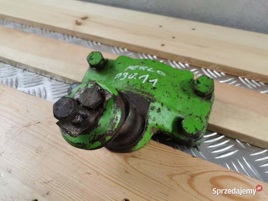 Merlo P 3011 Ucho górne zwrotnicy Pozostałe Wilkowo sprzedam