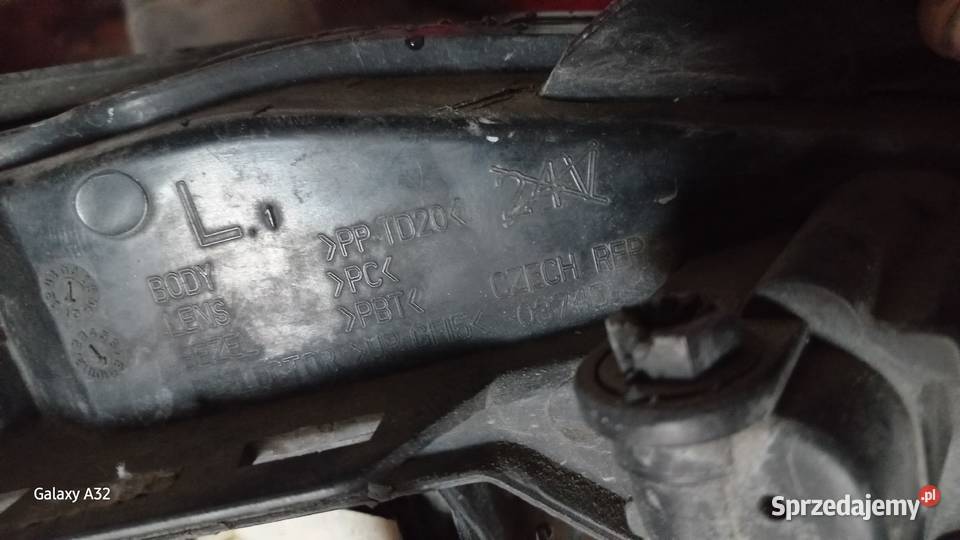 Lampy ford focus mk1 polift osobowe Kawęczyn Sędziszowski sprzedam