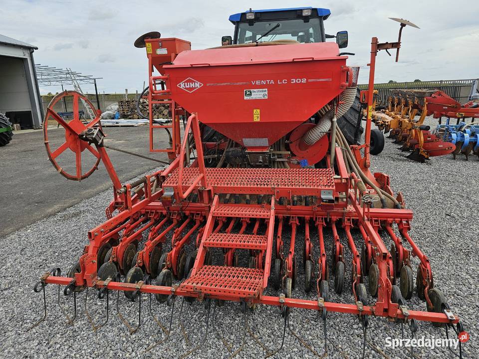 Siewnik KUHN VENTA LC302 Talerzowy z rolką Brona Kuhn Gąsewo