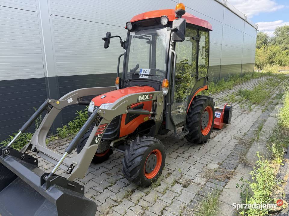 TRAKTOR KUBOTA B1241DF z KABINĄ ładowaczem Częstochowa