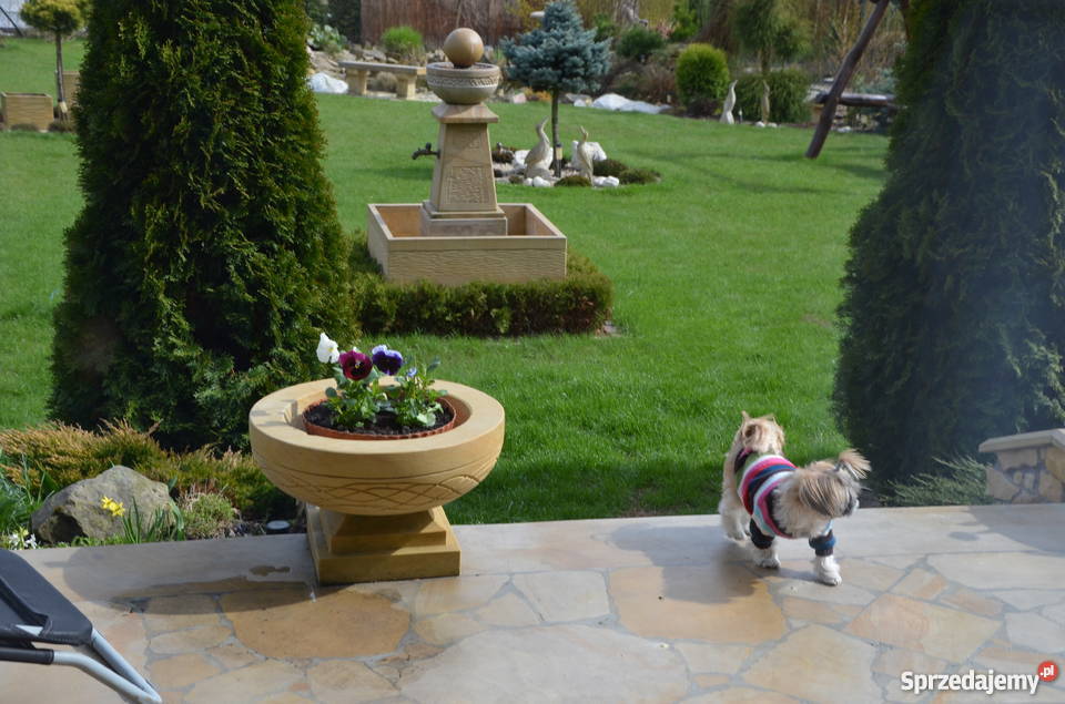 Donica z piaskowca kamień naturalny Kamienna Góra