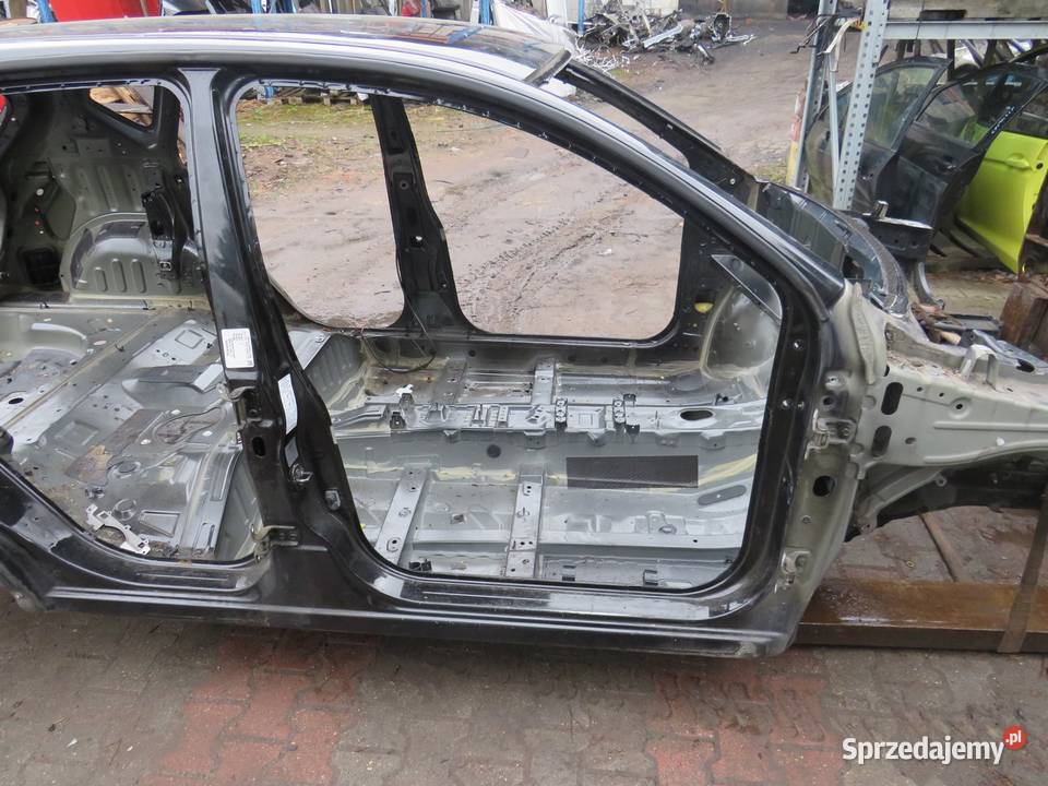 PRÓG SŁUPEK PRAWY BOK QASHQAI J10 Motoryzacja