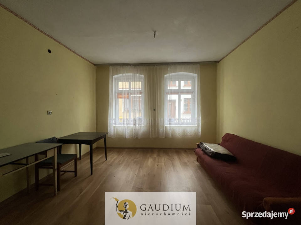 Kamienica w centrum Gniewu z ogródkiem i garażem